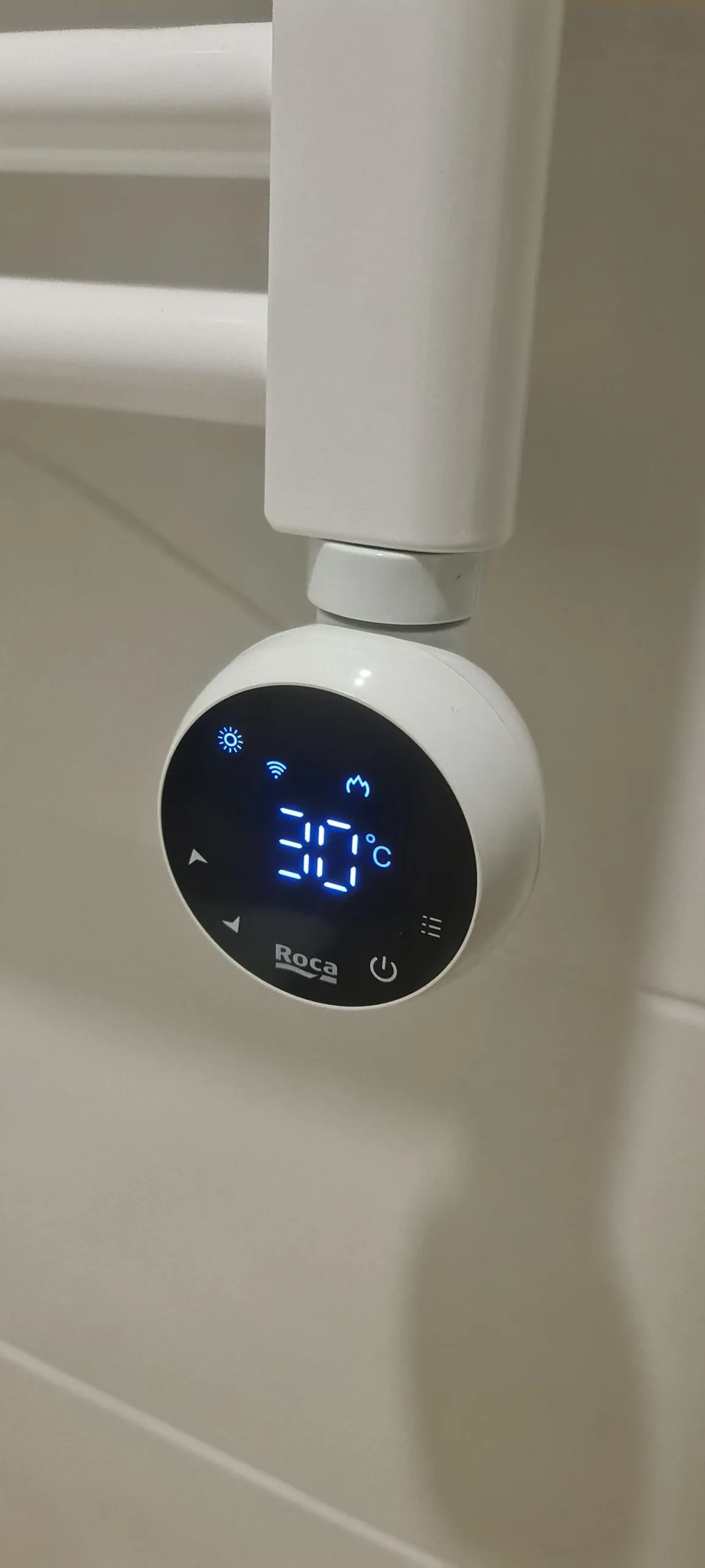 Toalheiro Elétrico Roca Victoria 300W Cromado 800x500mm A816640C00 - Image 6